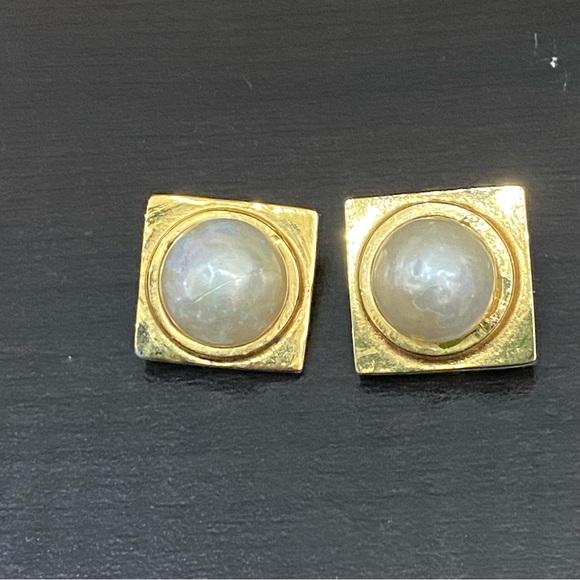 Vintage Signed LES BERNARD Designer Pearl Gold-tone Square Statement Earrings - Picture 4 of 14